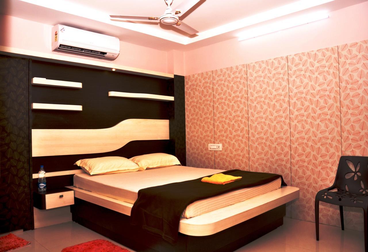 Venky'S Delight Hotell Rājahmundry Exteriör bild